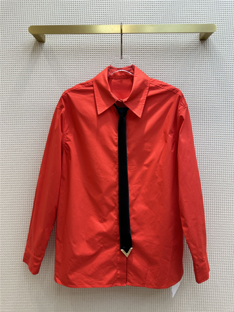Va1e*ntin0 v-shaped metal button tie embellished shirt