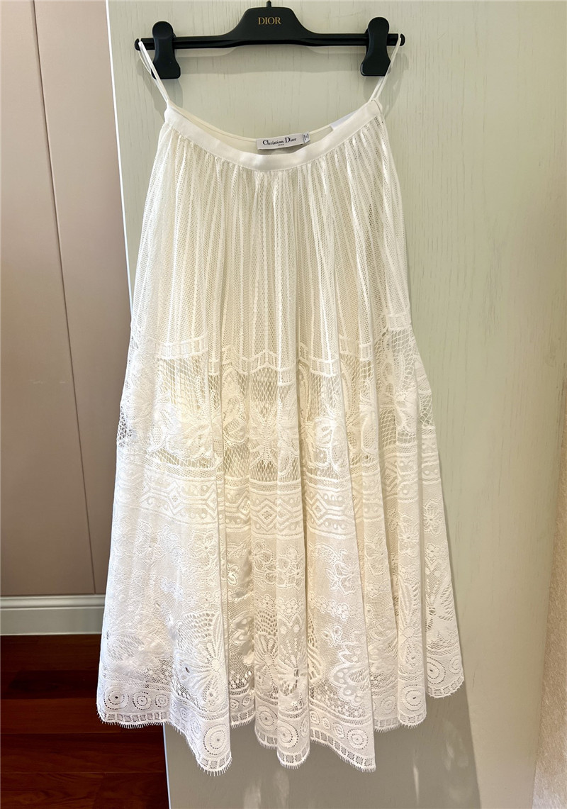 D10r lace skirt