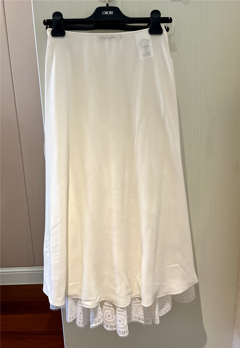 D10r lace skirt