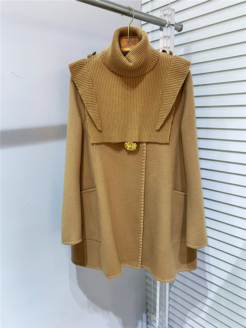 Y51 wool mid-length coat with rose gold buttons