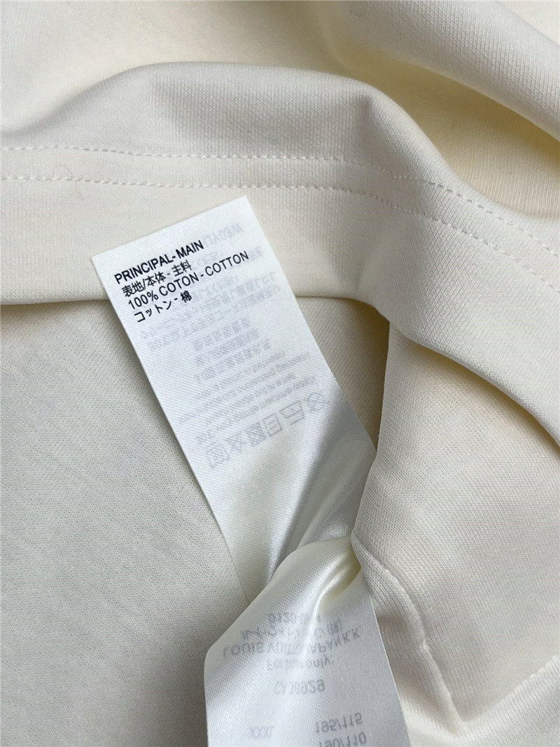 l0vis Vvtt0n lv presbyopic pocket t-shirt