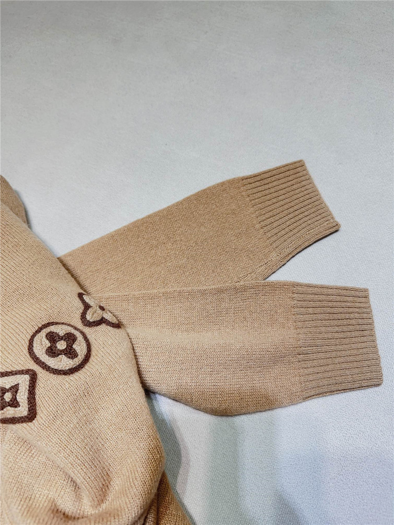 LV Logo Cashmere Sweater in Elegant Beige