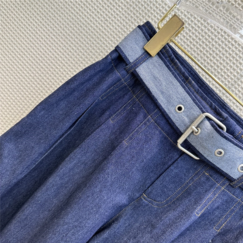 D10r wide leg floor-length jeans with loose belt