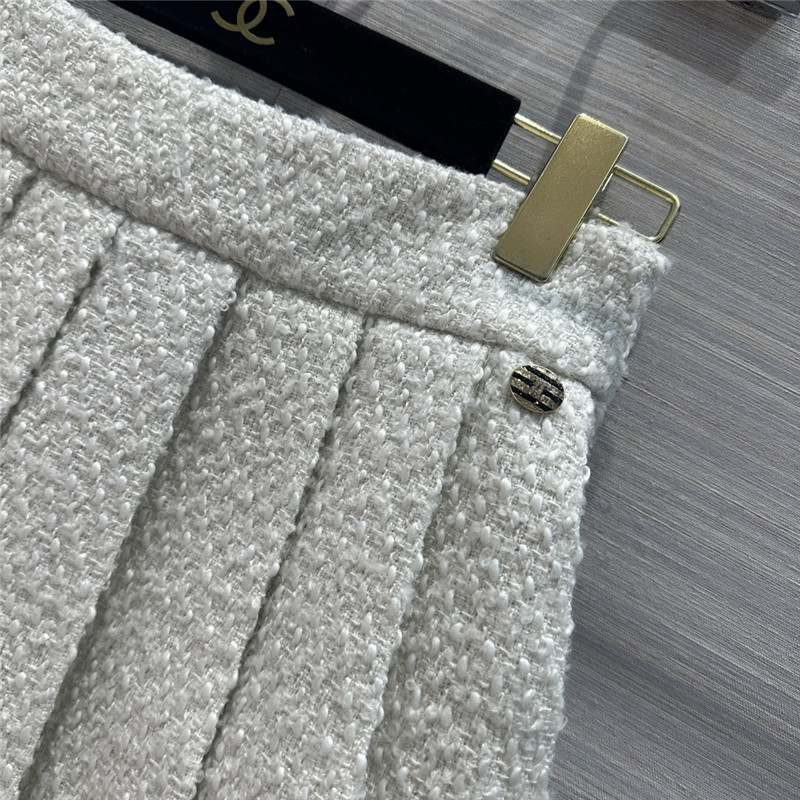 Ch**el tweed pleated mini skirt