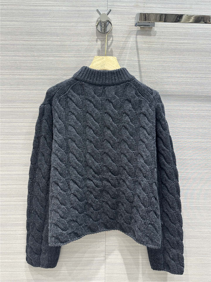 Cable Turtleneck Cashmere Sweater in Grey