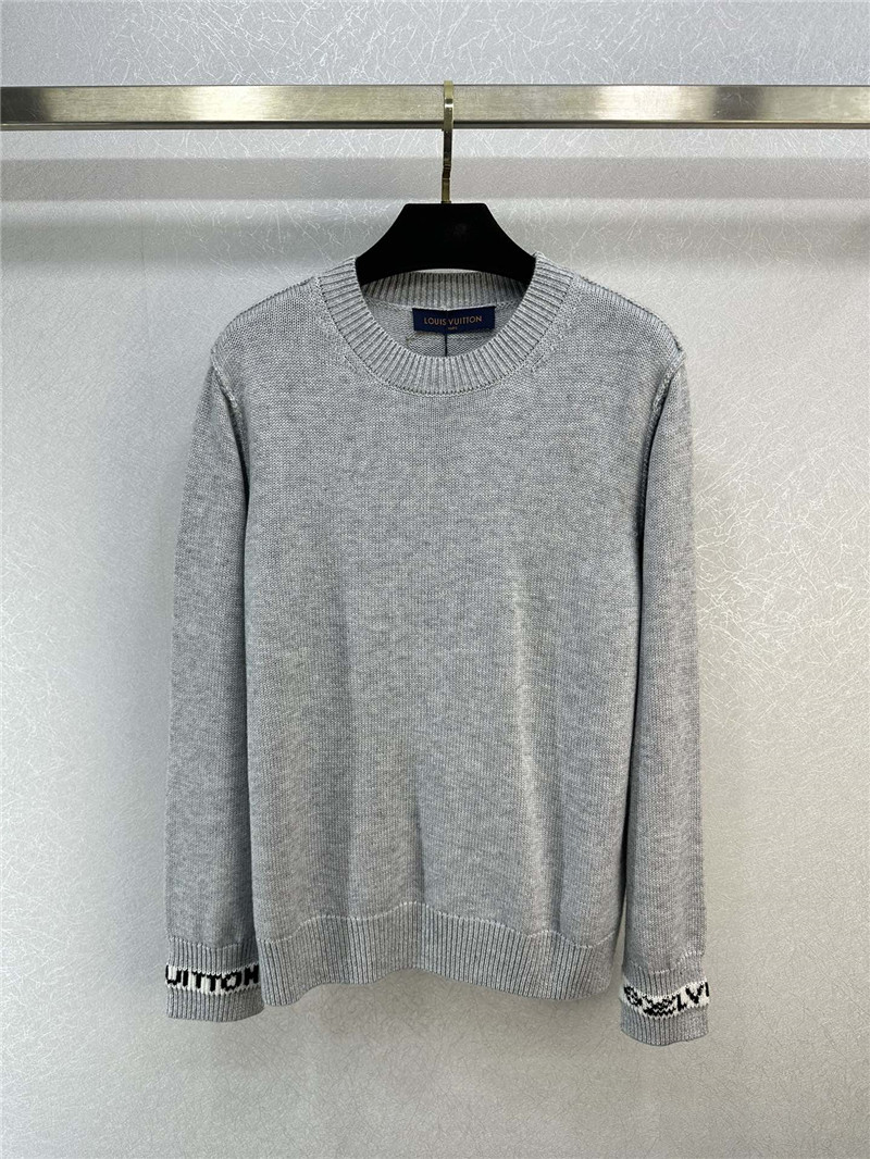 l0vis Vvtt0n logo cuffs sweater