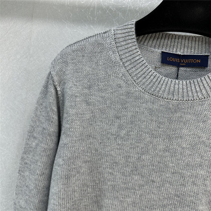 l0vis Vvtt0n logo cuffs sweater