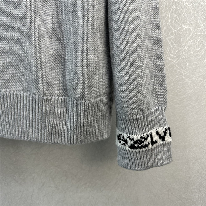 l0vis Vvtt0n logo cuffs sweater