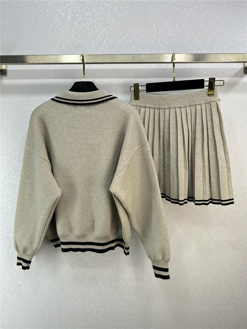 Pra*a preppy knitted suit