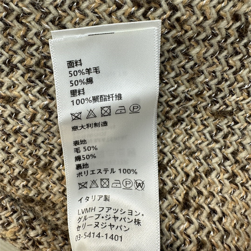 Ce1i*e velvet jacket + pleated skirt suit