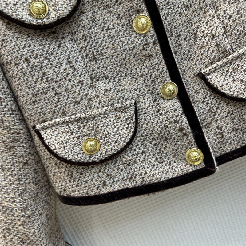 Ce1i*e velvet jacket + pleated skirt suit