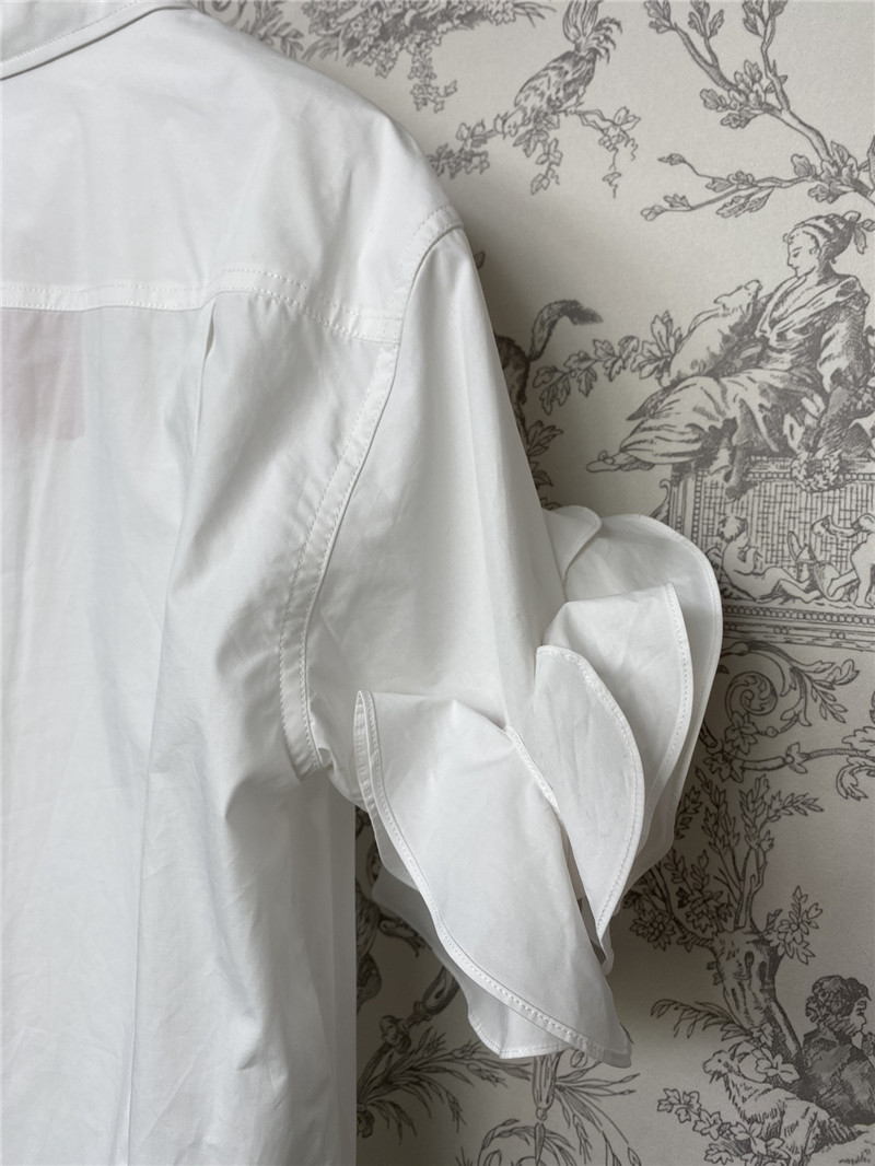 Va1e*ntin0 early spring new flower sleeve shirt