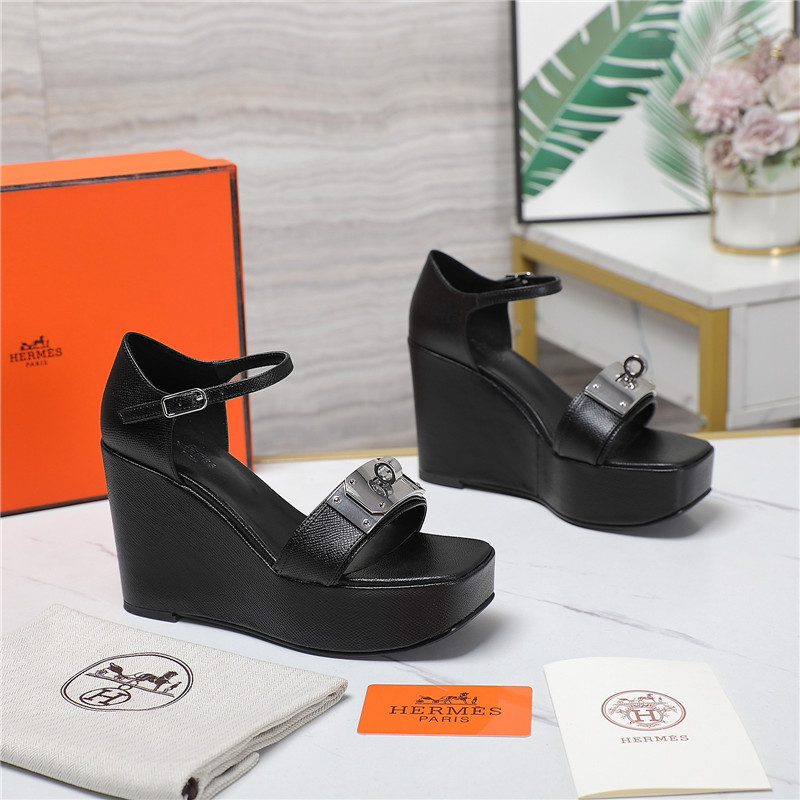 H**me5 wedge platform sandals