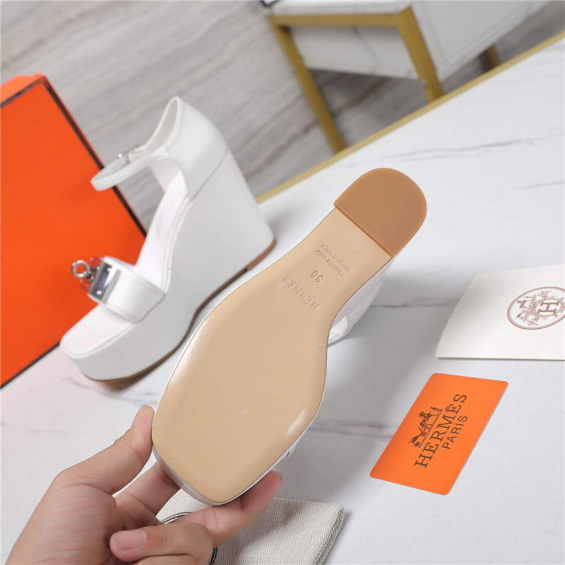 H**me5 wedge platform sandals