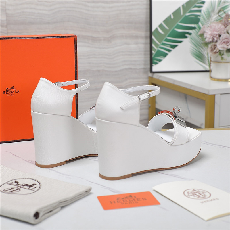 H**me5 wedge platform sandals