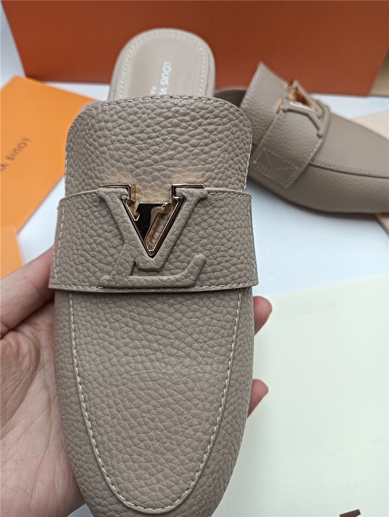 l0vis Vvtt0n lv flat loafers