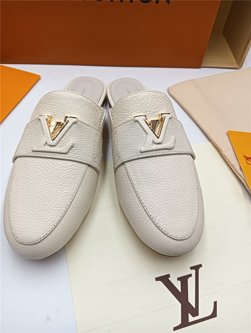 l0vis Vvtt0n lv flat loafers