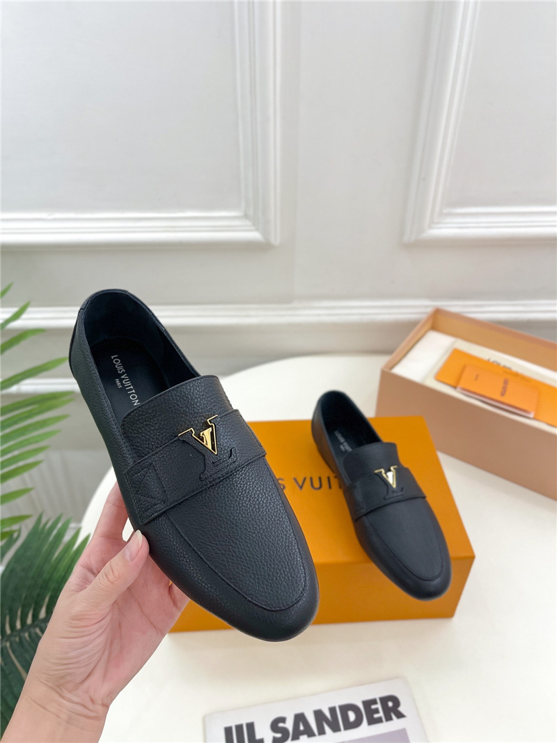 l0vis Vvtt0n lv flat loafers