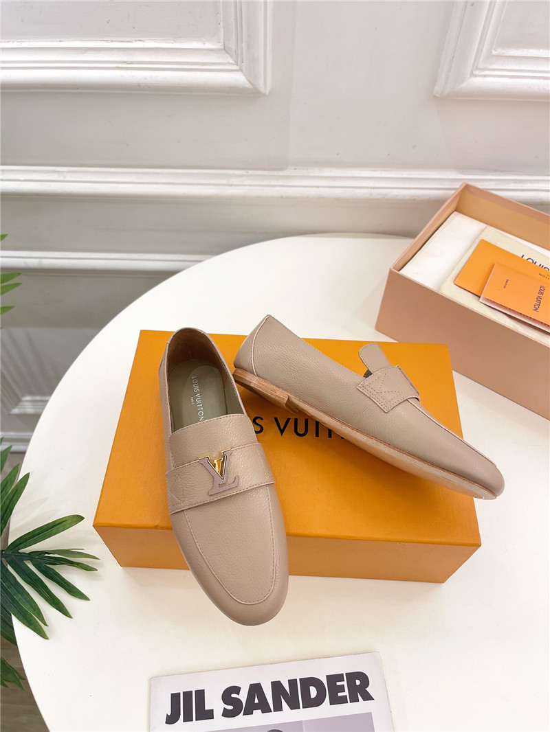 l0vis Vvtt0n lv flat loafers