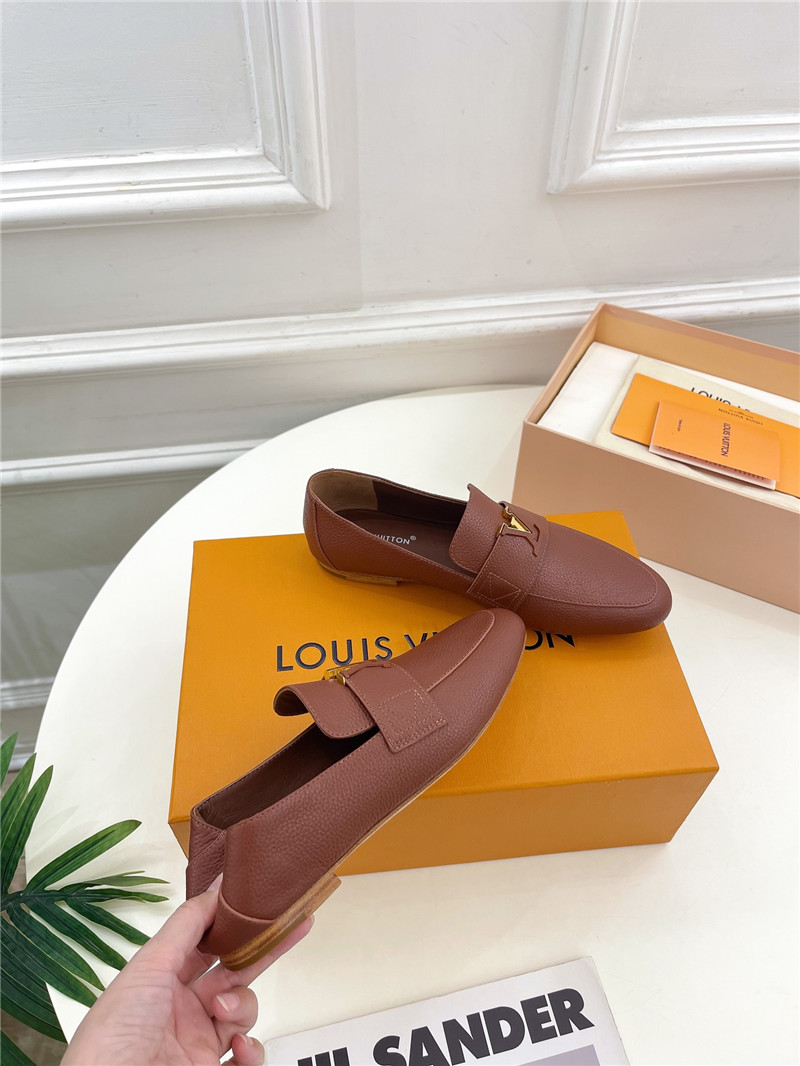 l0vis Vvtt0n lv flat loafers