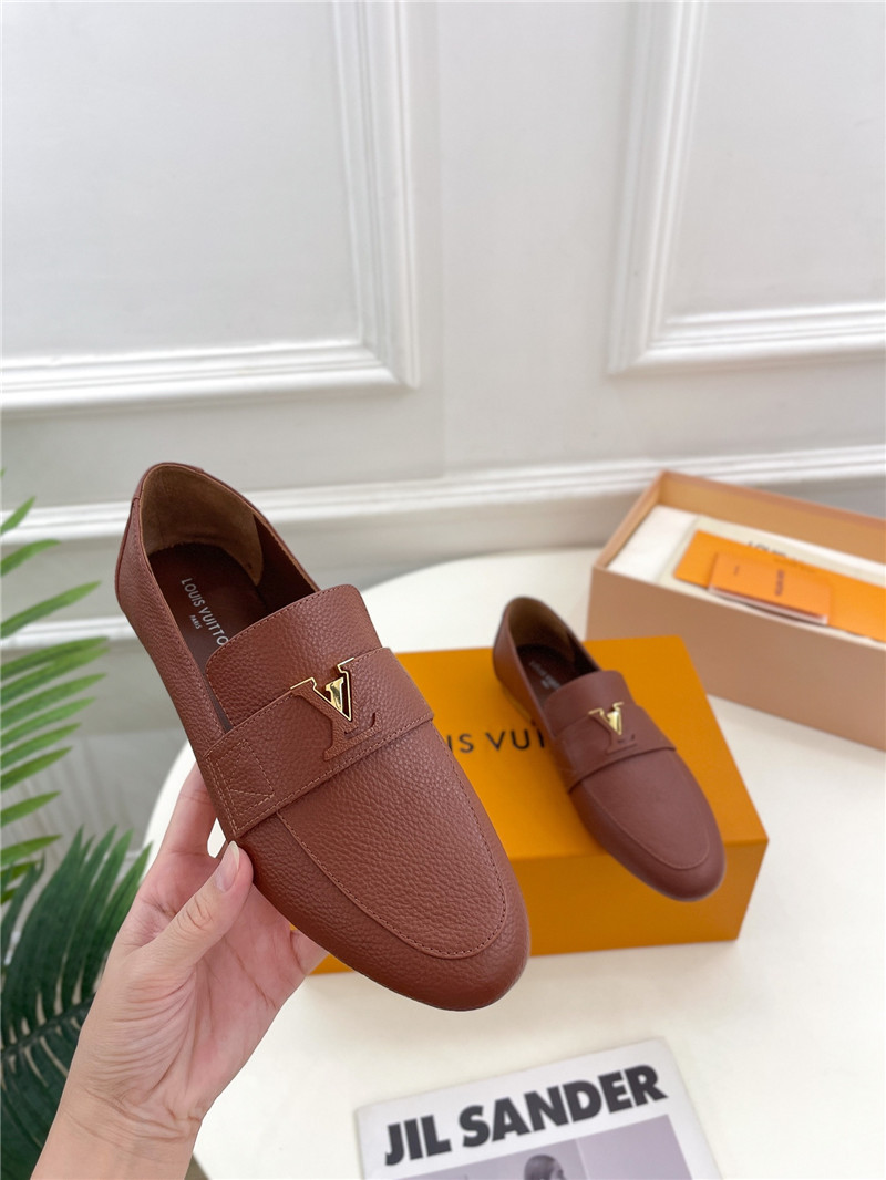 l0vis Vvtt0n lv flat loafers