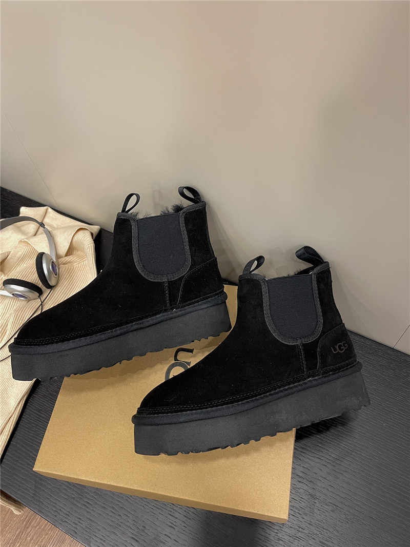 UGG Neumel Platform Chelsea Boot Black