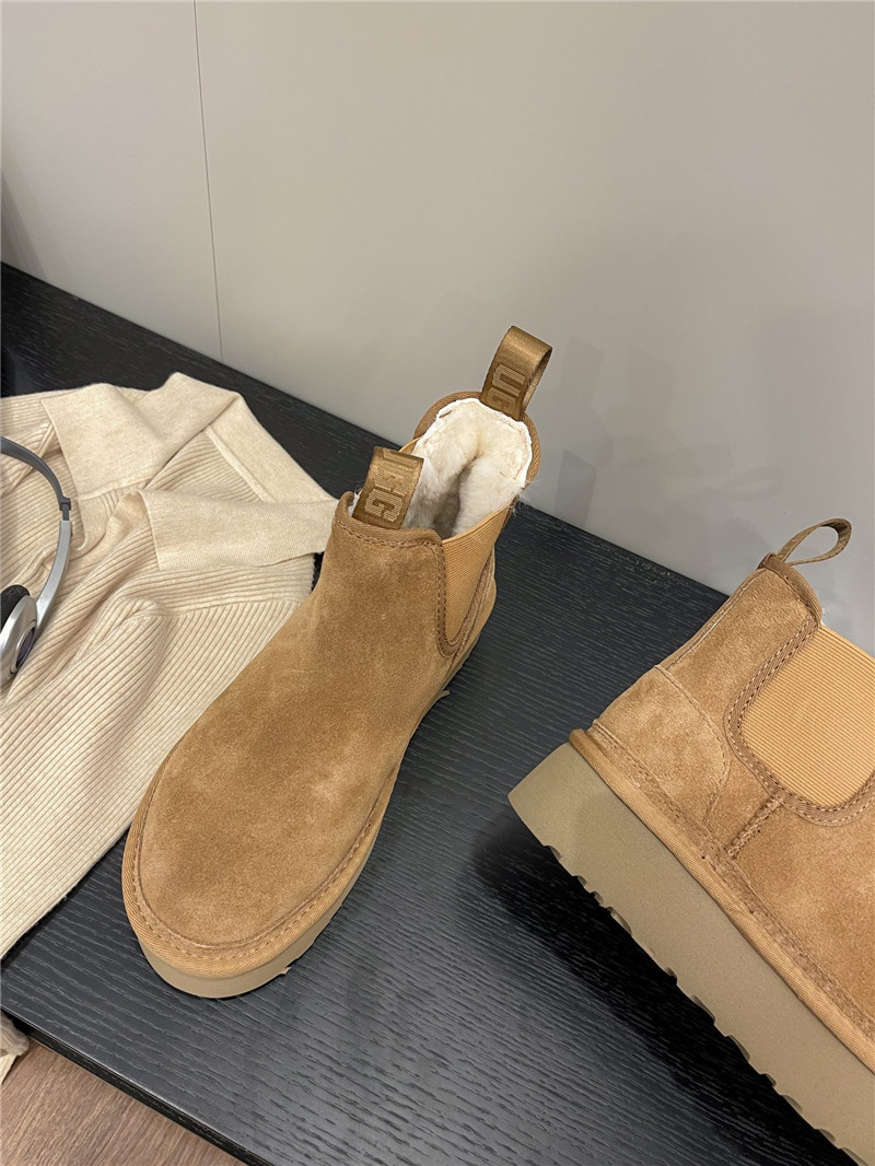 UGG Neumel Platform Chelsea Boot