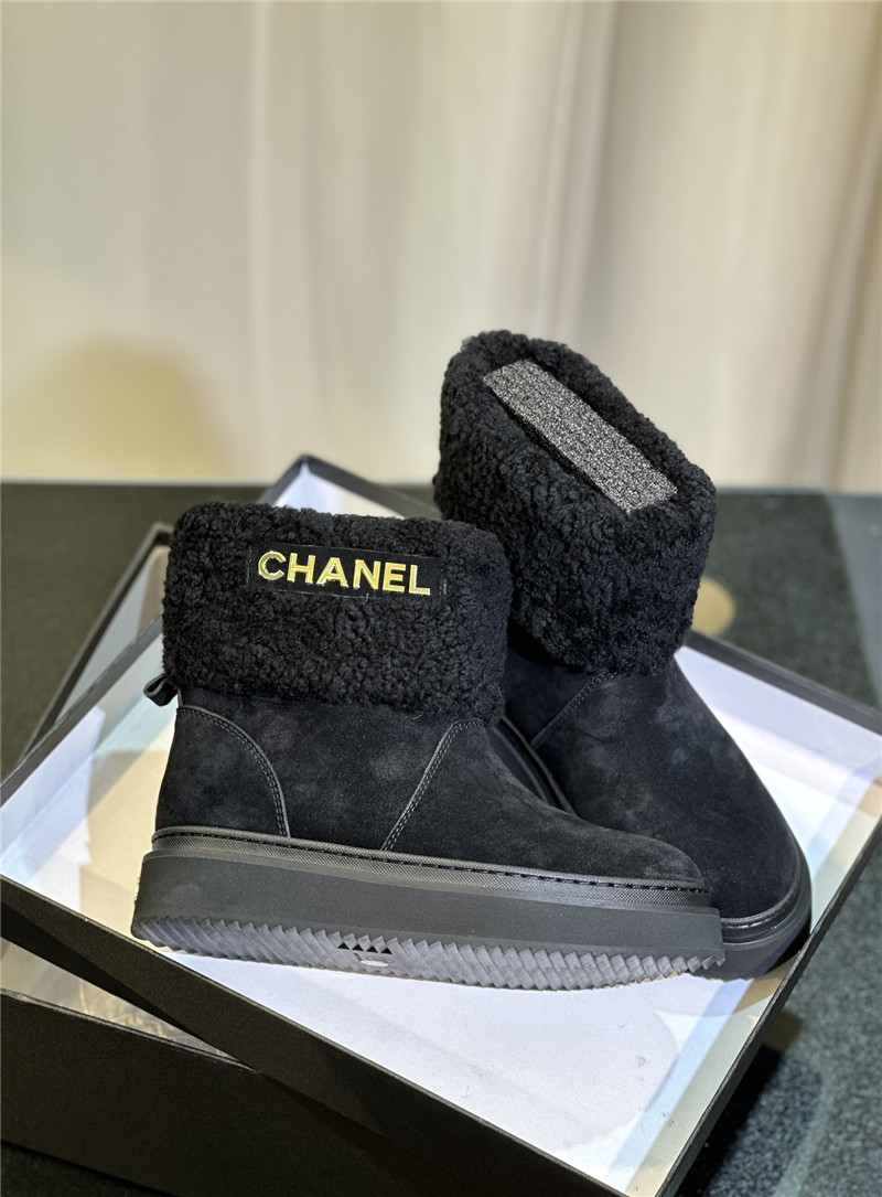 Ch**el black suede snow boots
