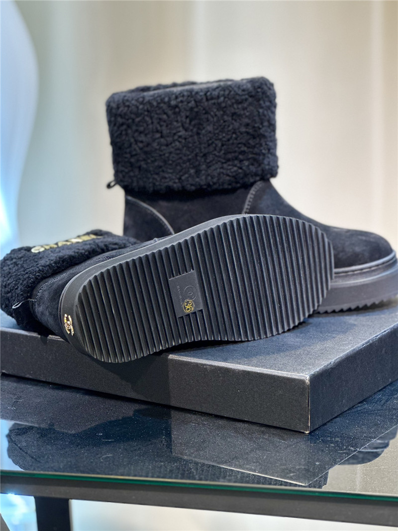 Ch**el black suede snow boots