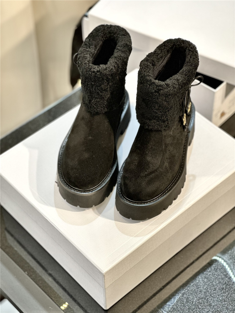 Ce1i*e bulky cropped boot