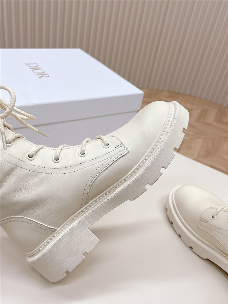 D10r d-unit ankle boot white