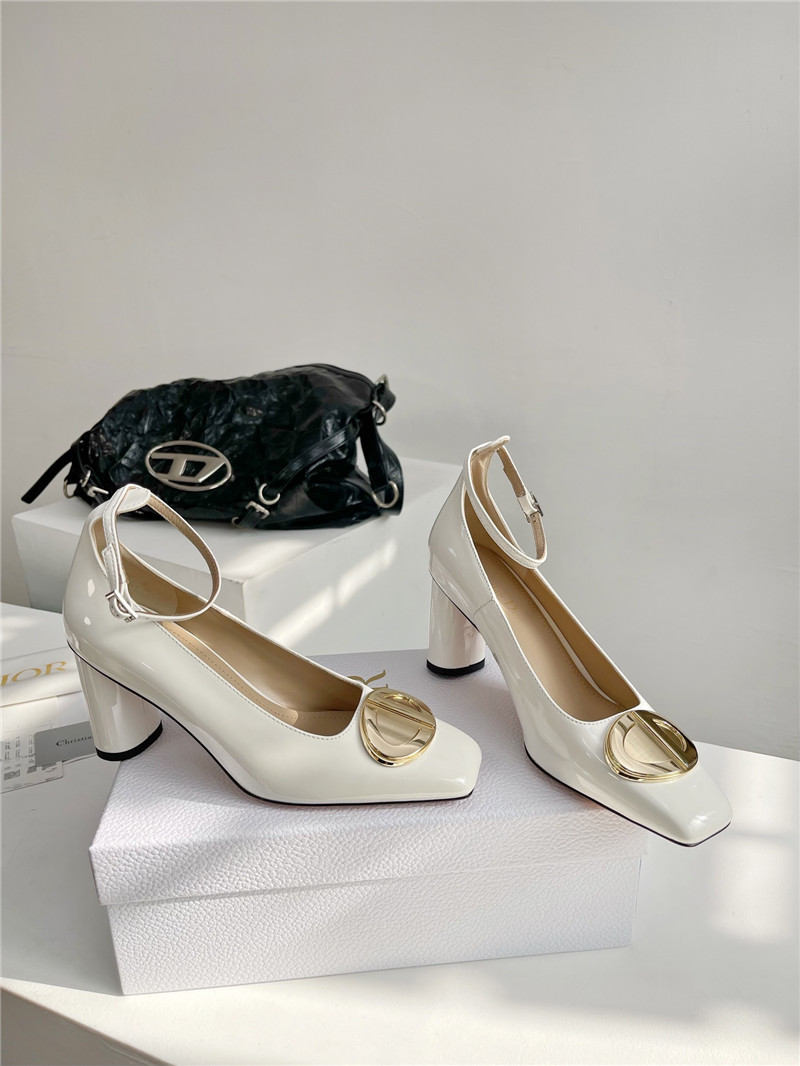 D10r early spring shoes