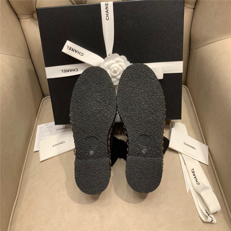 Ch**el suede leather shearling snow boots