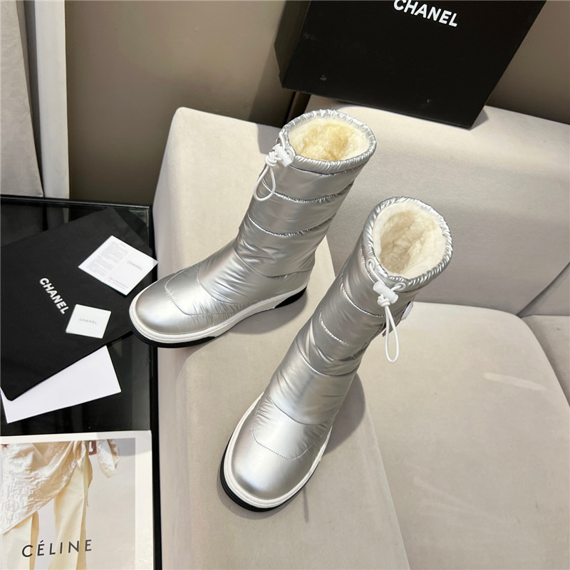 Ch**el silver leather shearling snow boots