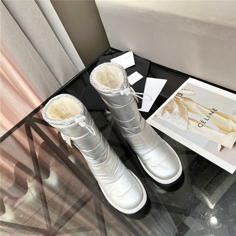 Ch**el silver leather shearling snow boots