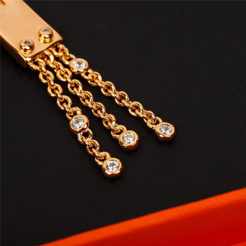 H**me5 pig nose earrings