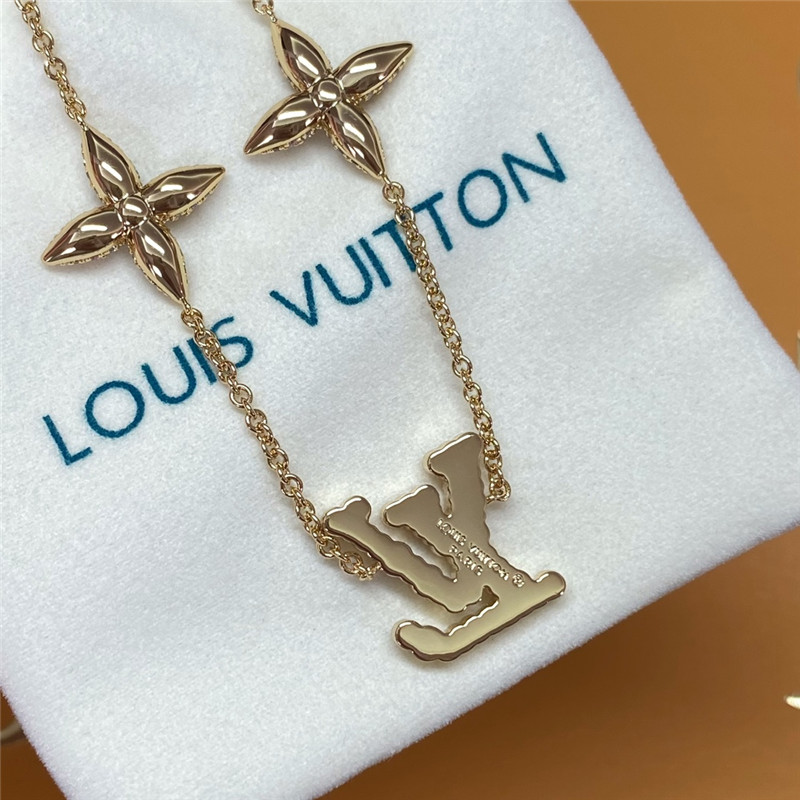 l0vis vvtt0n D1am0nd clover necklace