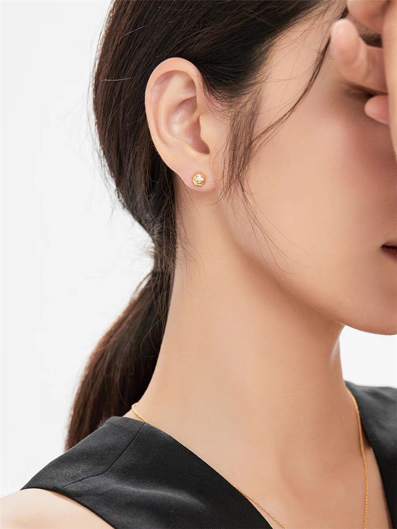 ce1i*e D1am0nd gold earrings