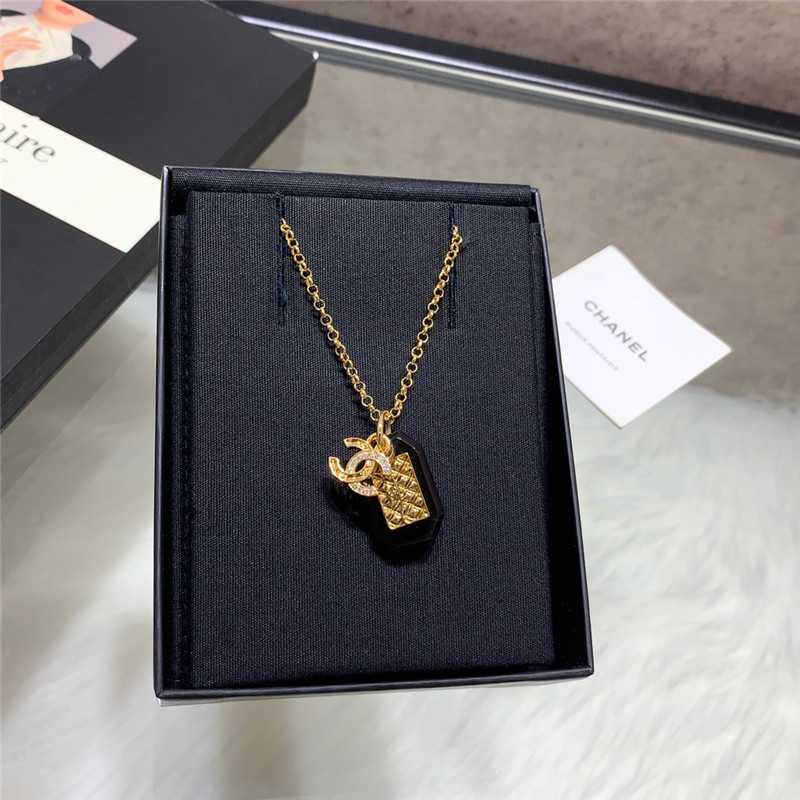 Ch**el round acrylic necklace