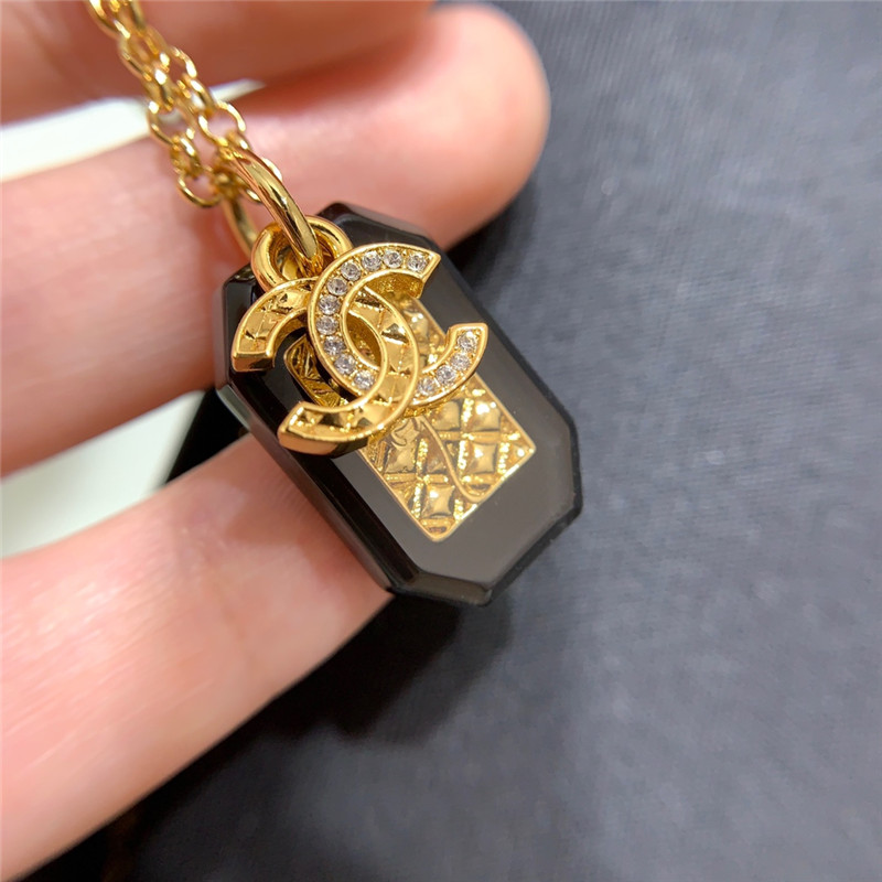 Ch**el round acrylic necklace