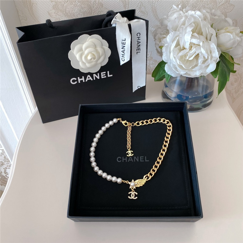 Ch**el chain pearls wings Ch**el necklace