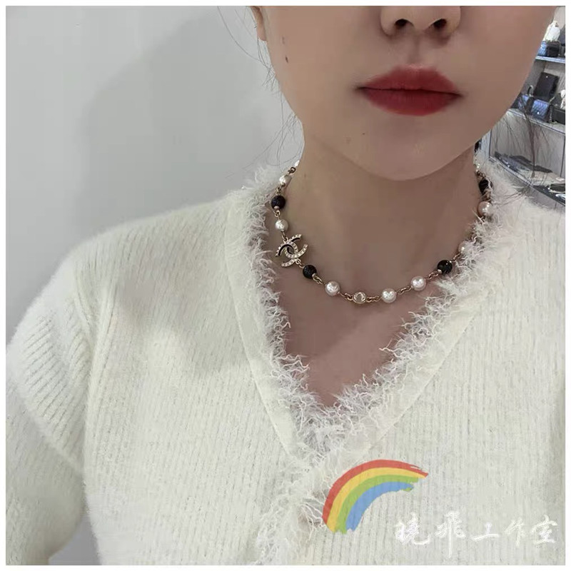 Ch**el Ch**el black and white pearl necklace