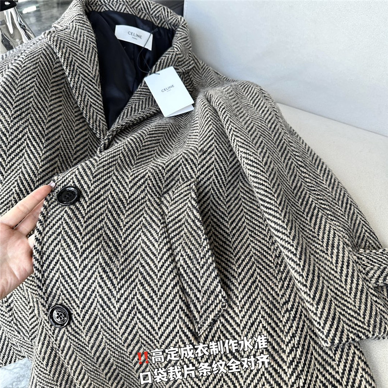 Ce1i*e old money style wool coat