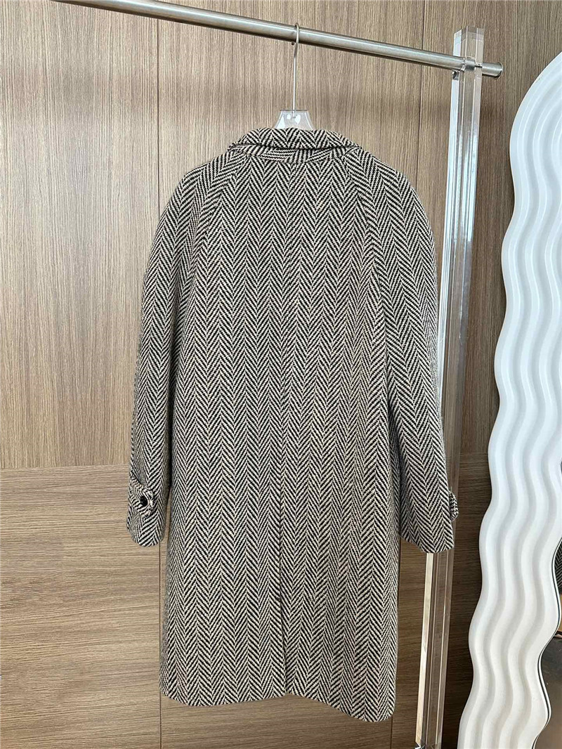 Ce1i*e old money style wool coat