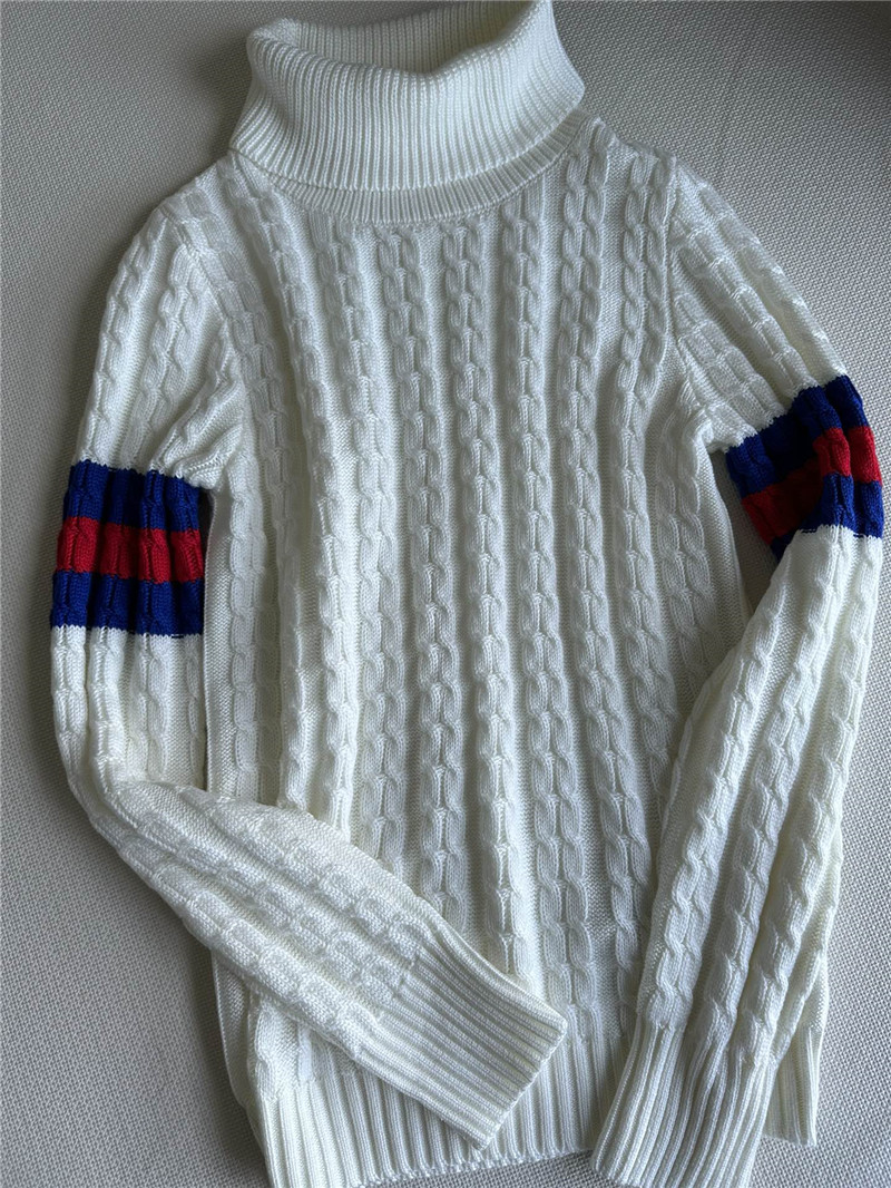 Gvc*1 high collar cable sweater