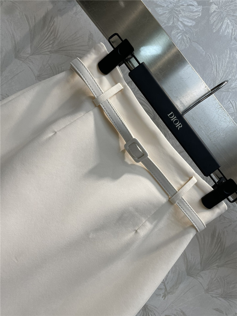 D10r belted high-waisted a-line skirt