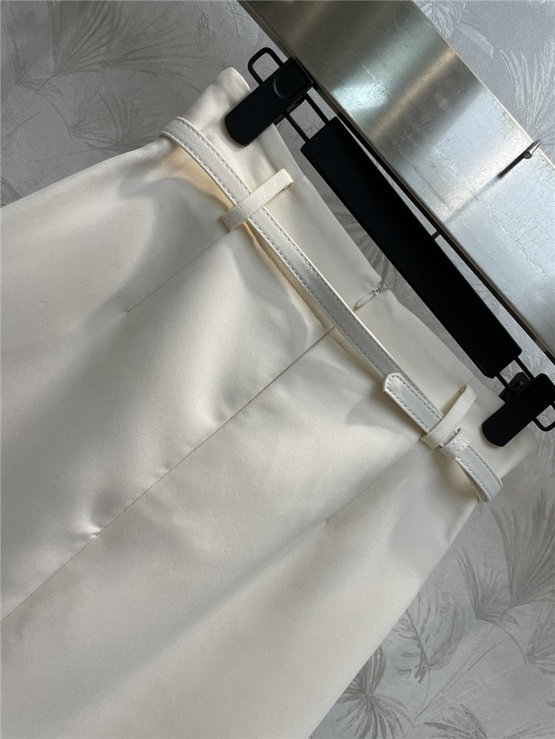 D10r belted high-waisted a-line skirt