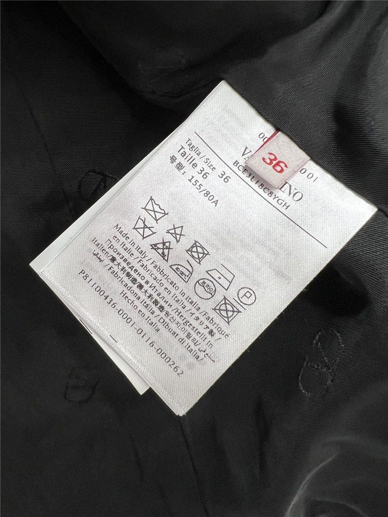 Va1e*ntin0 black tweed contrast-trim collared blazer