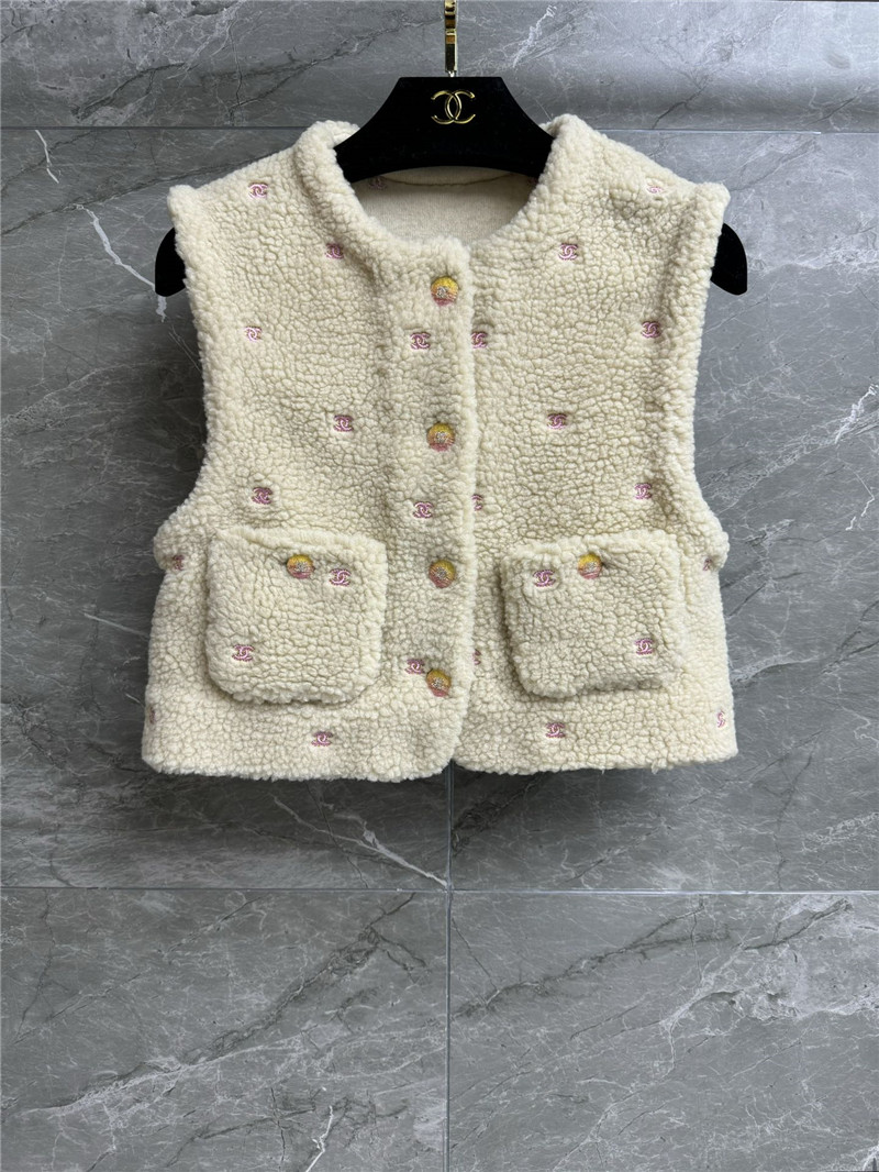 Ch**el logo embroidered lambswool vest