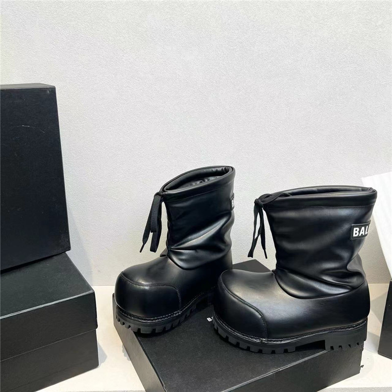 Ba1en*iaga alaska boots black